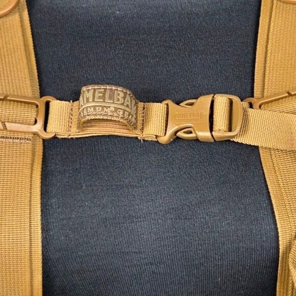 CamelBak Multicam Mil Spec Crux Hydration Pack 500D Cordura Fabric & Straps NWOT - Picture 3 of 7